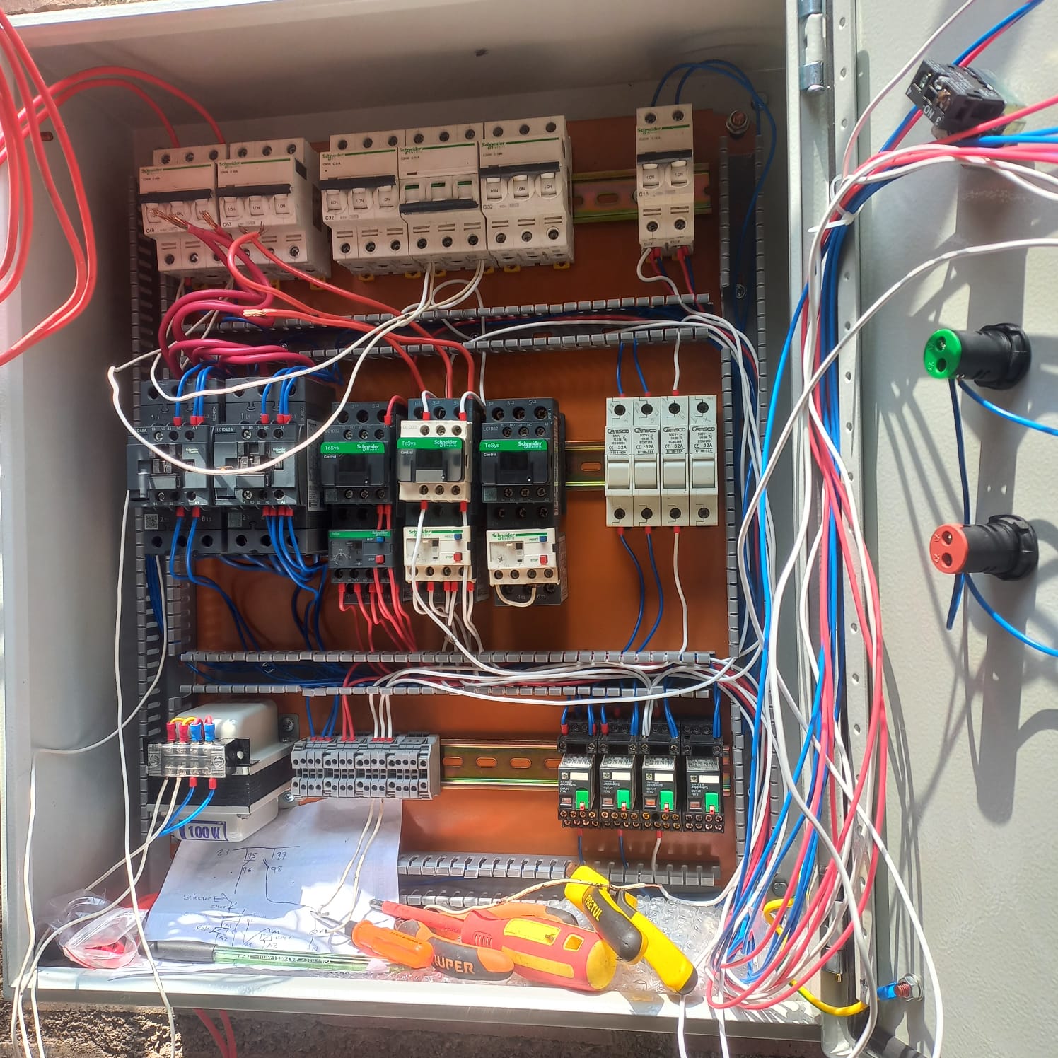 Experiencia eléctrica 1
